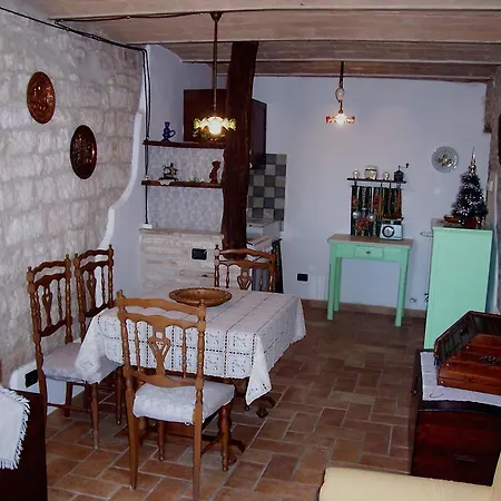 Nel Castello Presso Gubbio Daire *