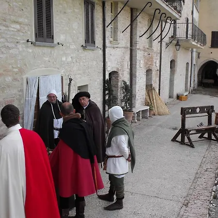 Nel Castello Presso Gubbio Apartamento *