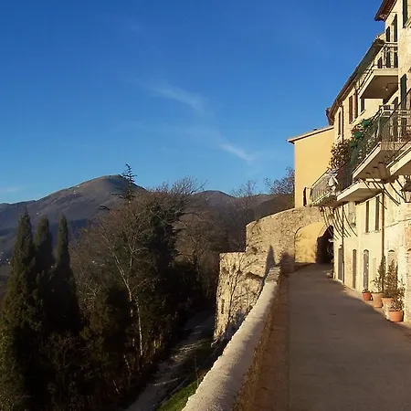 Nel Castello Presso Gubbio