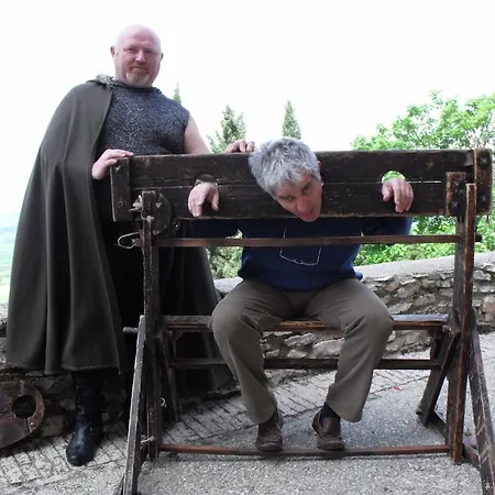 Lägenhet Appartamento Nel Castello Presso Gubbio